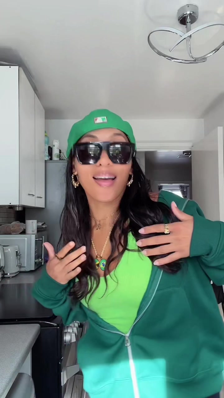 @Reenii