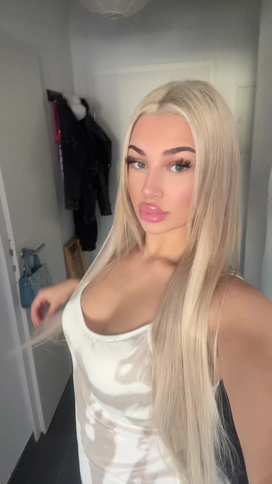 @tara.elli