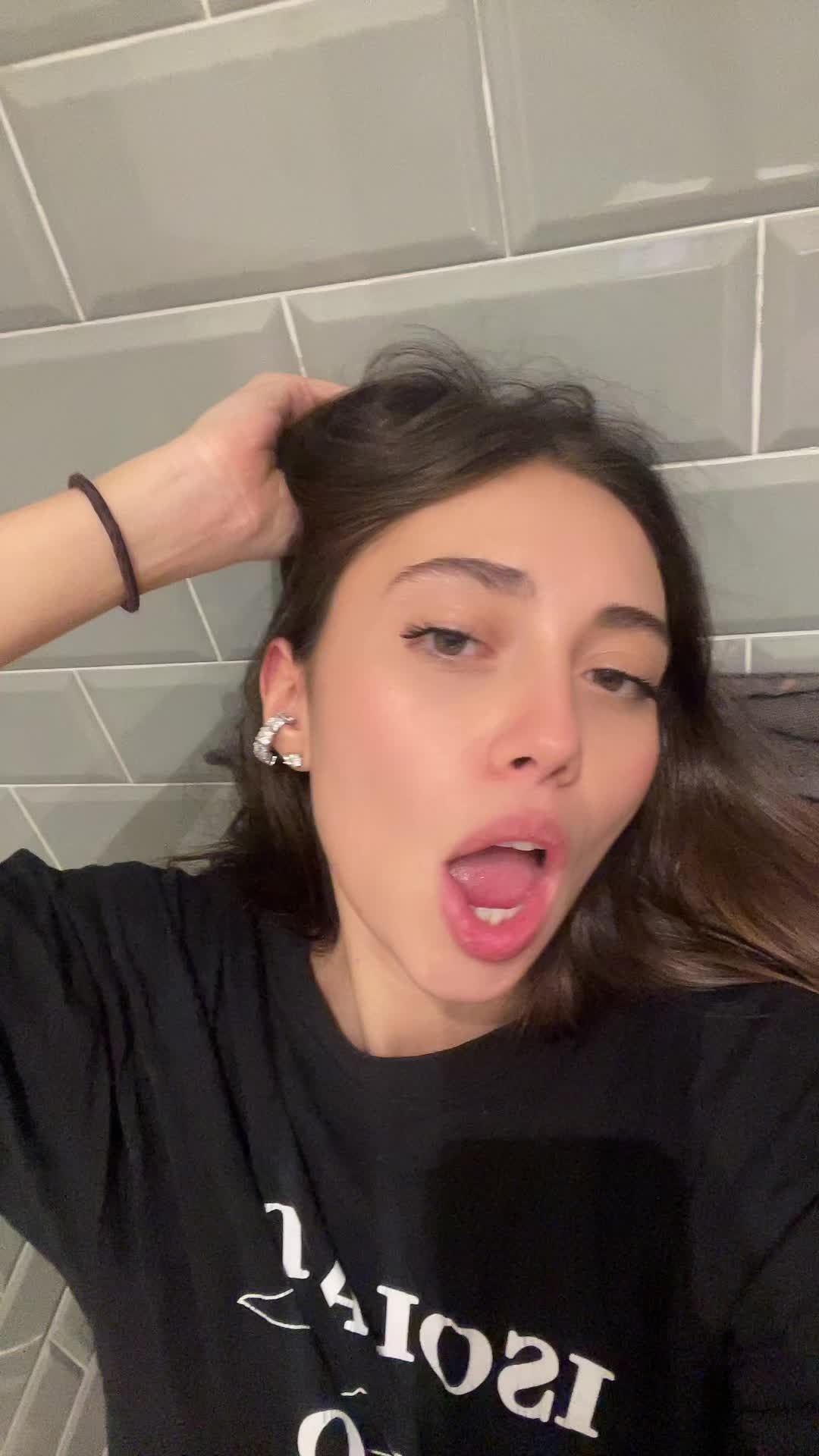 @Sofia