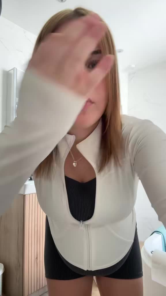 @𝐌𝐨𝐥𝐥𝐢𝐞🤍