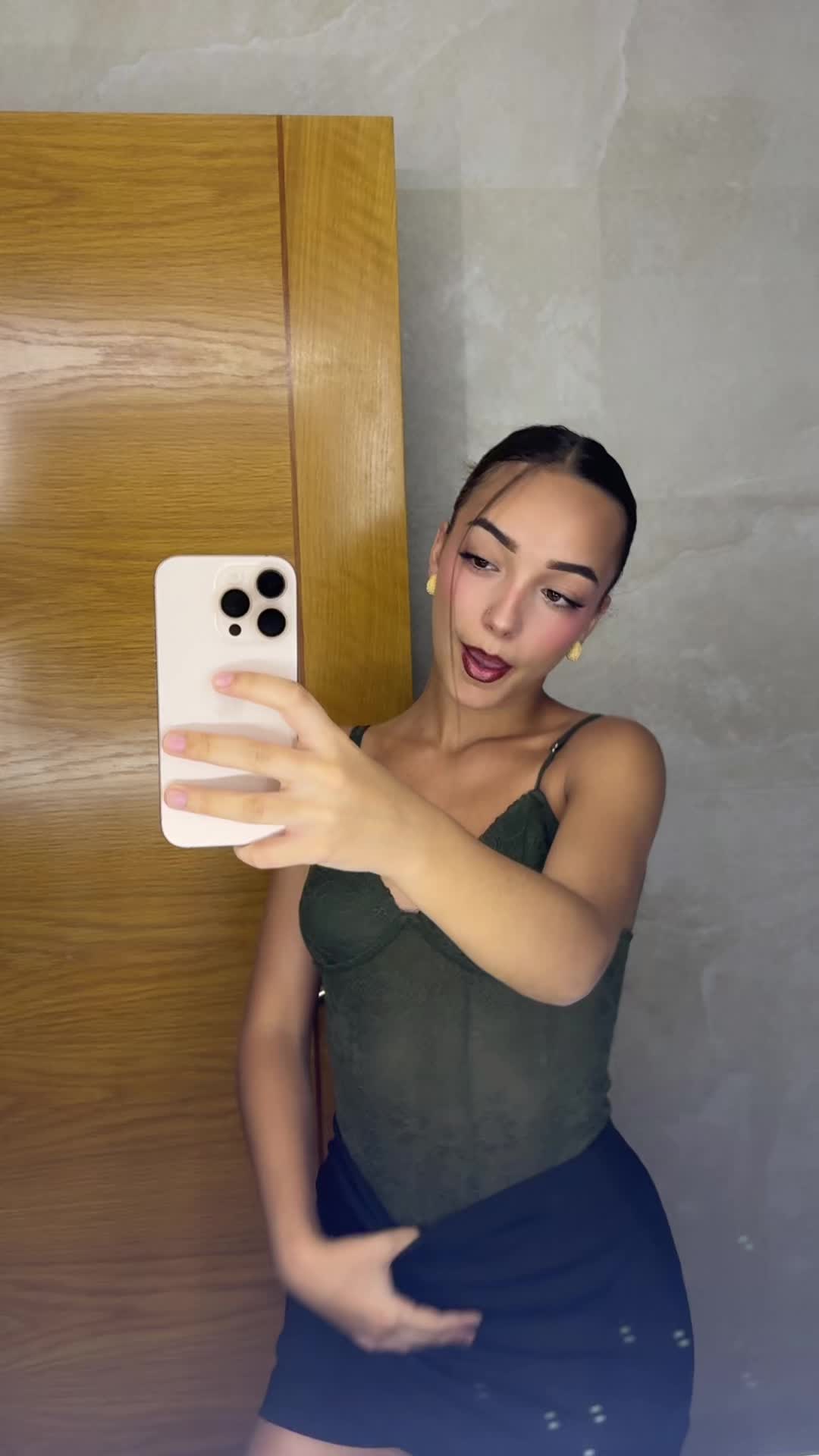 @𝐴𝑖𝑡𝑎𝑛𝑎