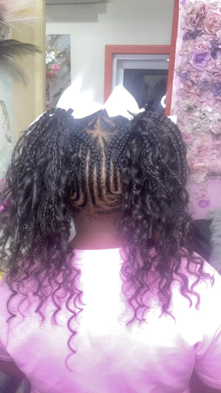 @Hair By Coll's Beauty Boutique