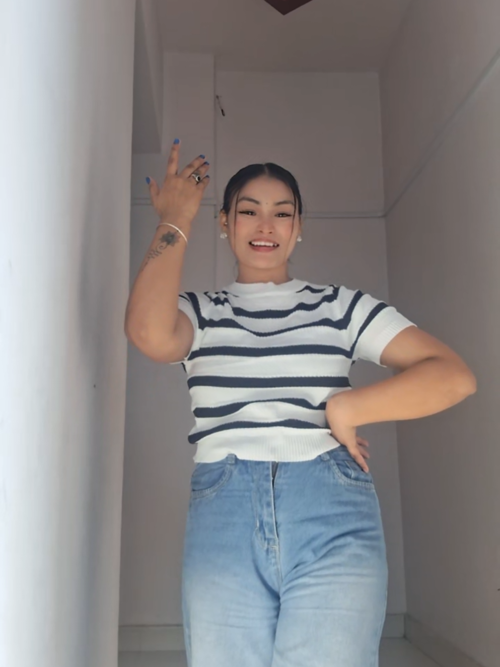 @Anshika🧿