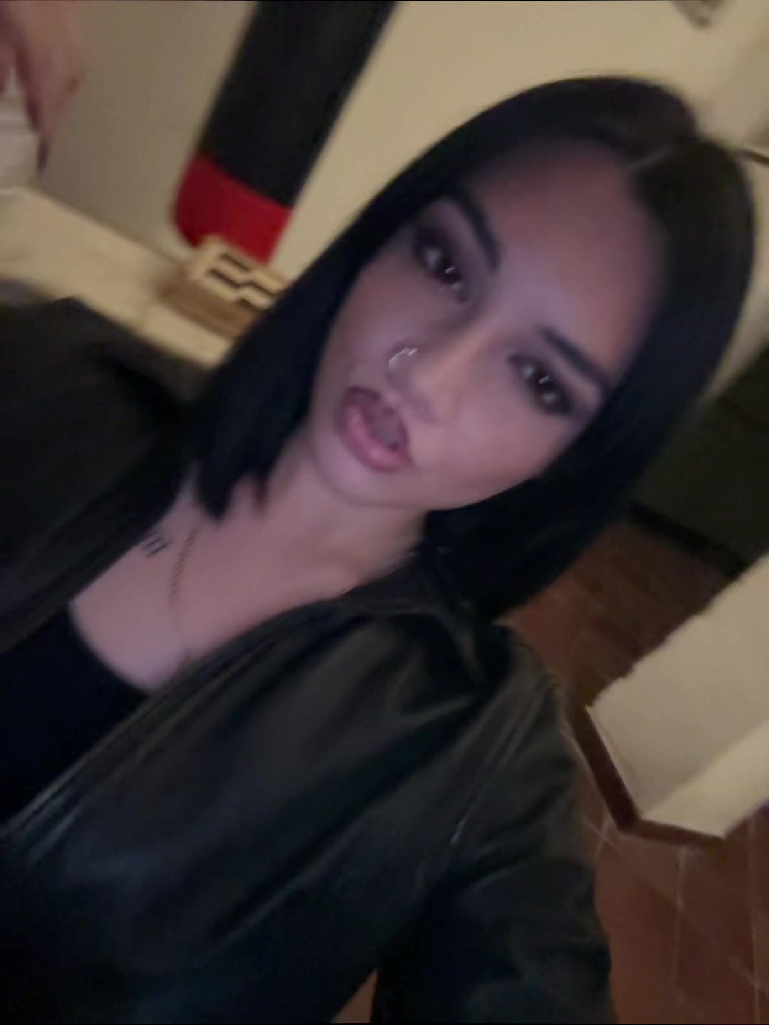 @vi