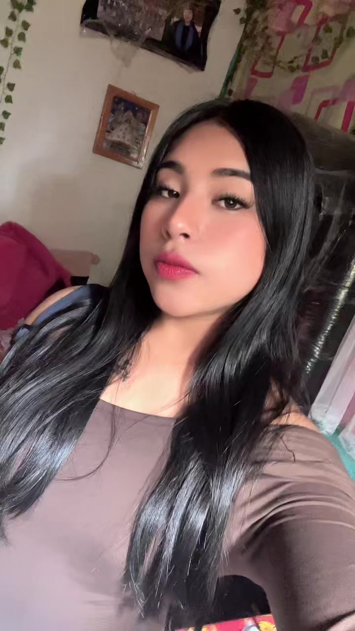@oliviaarenaz