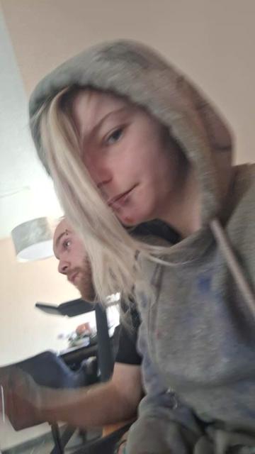 @Punk_mom_2018