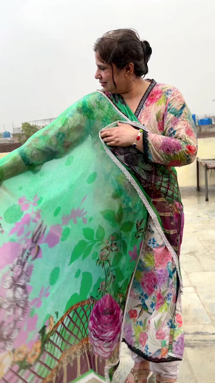 @Munazza rizvi Official