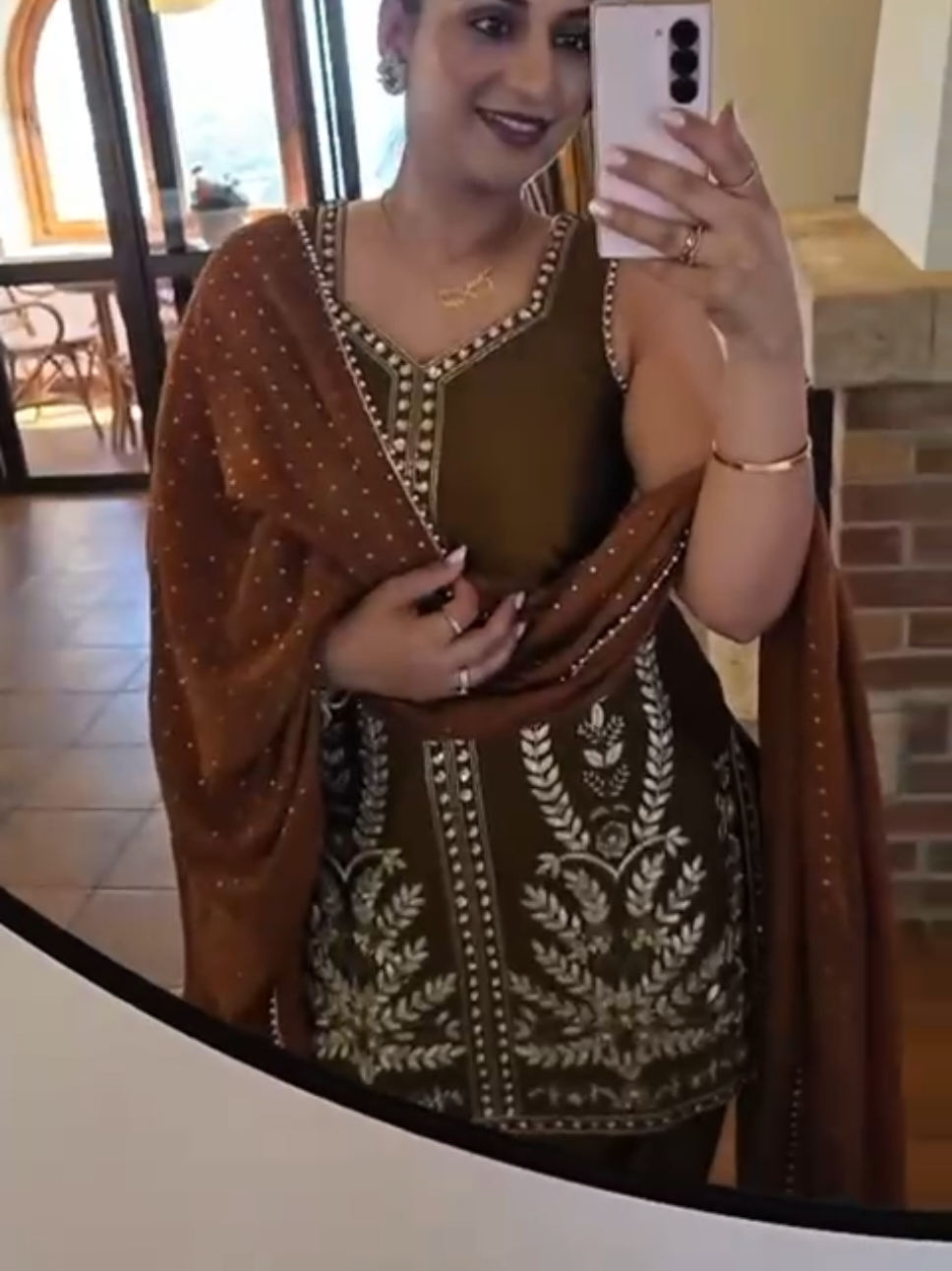 @Lushkaur