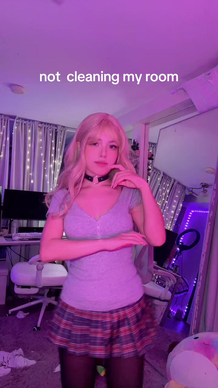 @dollblush
