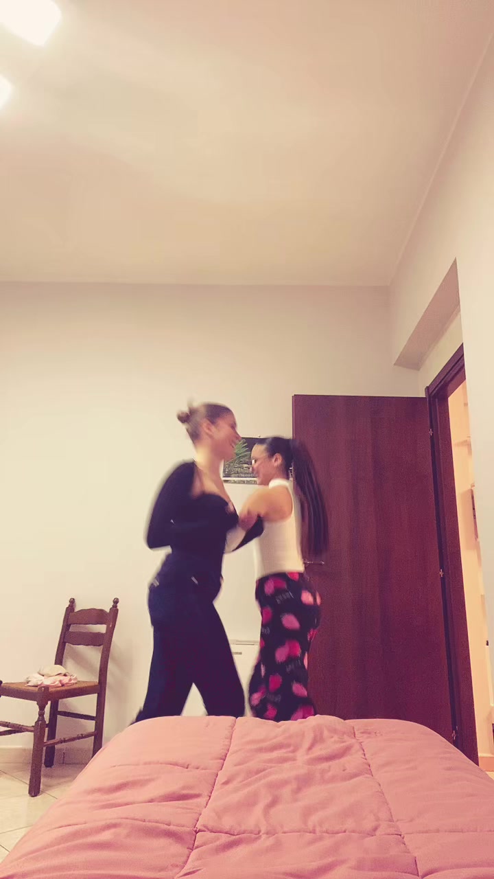 @Hunziker&DeLellis