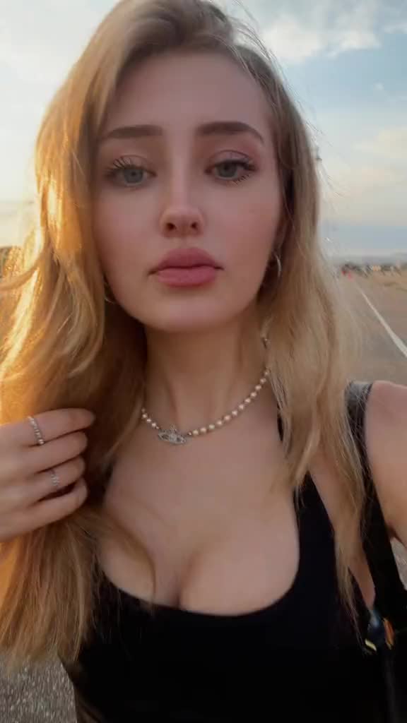 @Urfavblondie