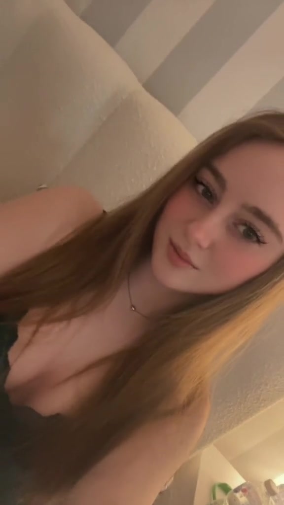 @Roseꨄ︎