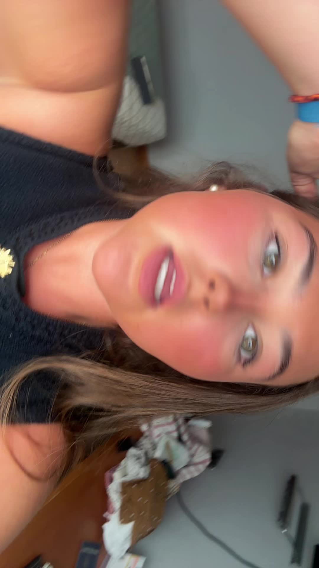 @eleee