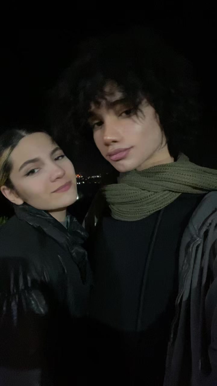 @itshestiahere