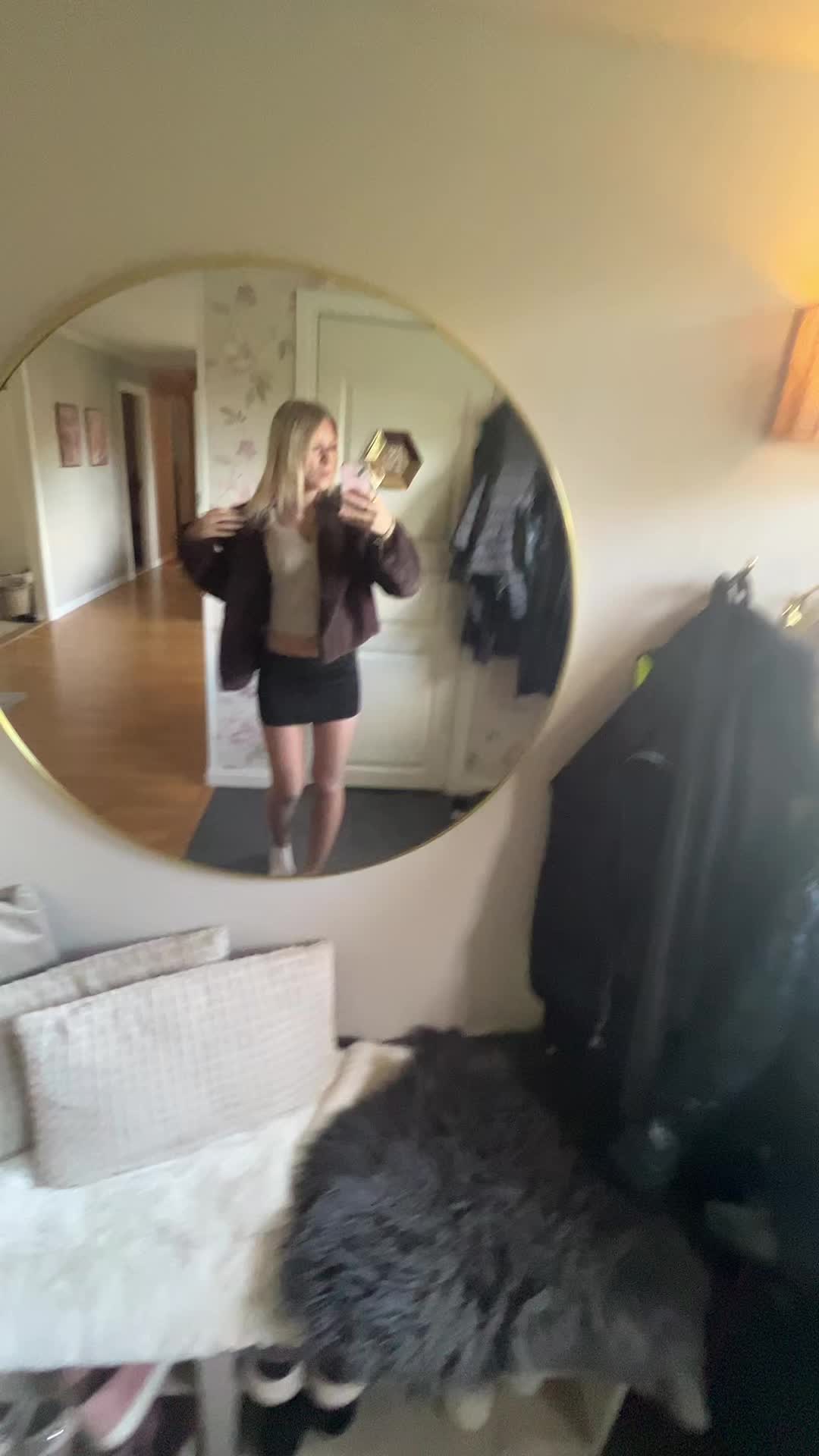 @𝕃𝕚𝕤𝕖𝕟