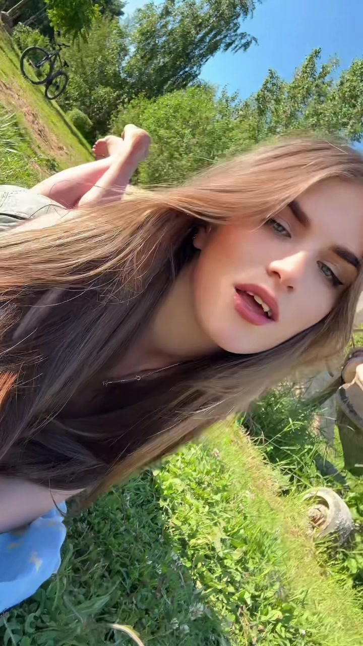 @𝒱𝐼𝒪𝐿𝐿𝐿𝒜