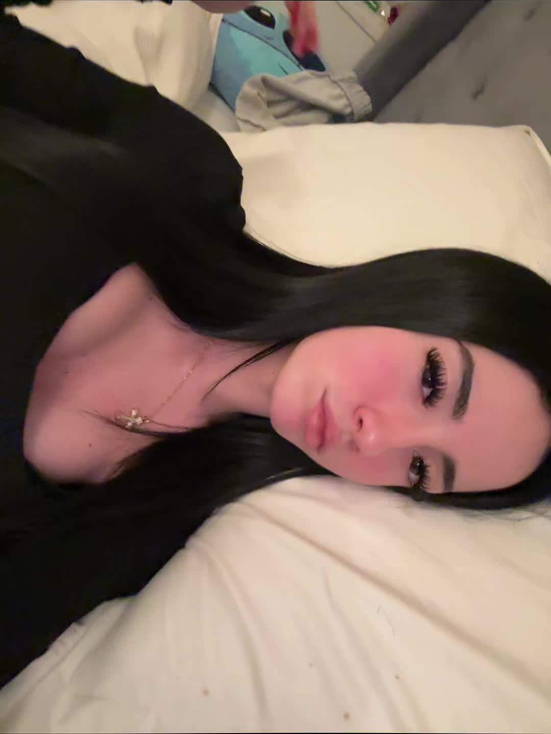 @lari📲