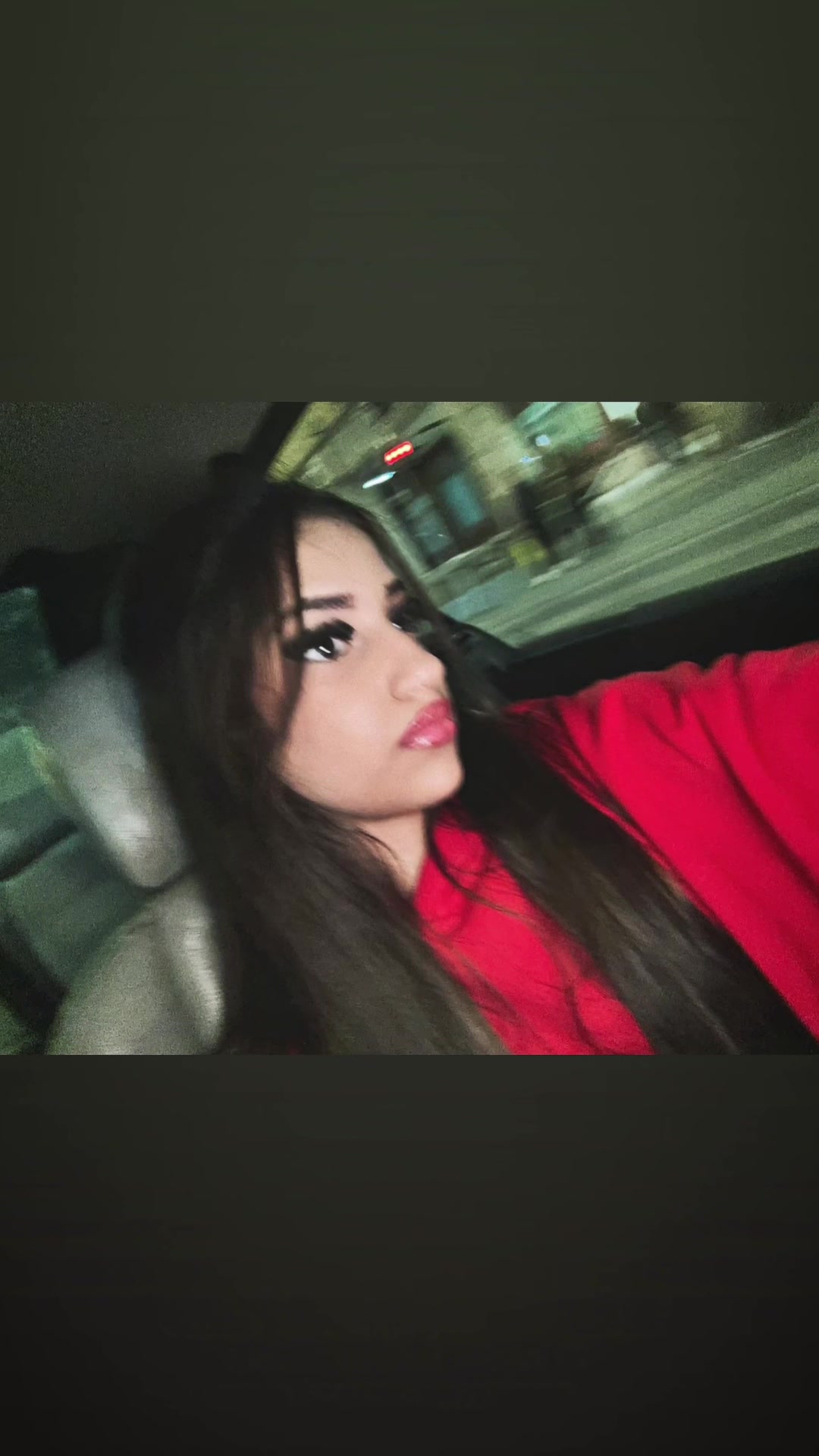 @Jazmin_Viragh