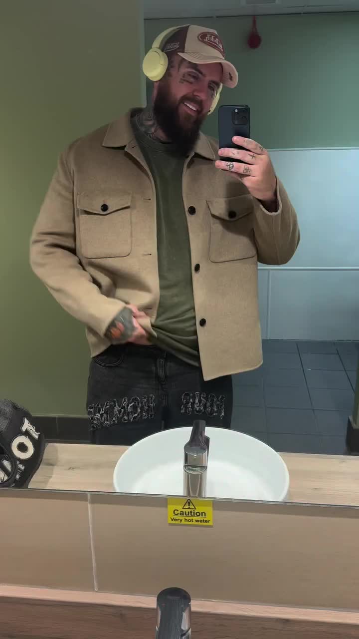 @Bigrob93