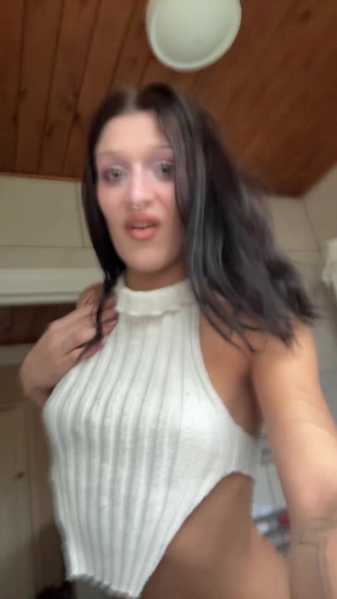 @￼