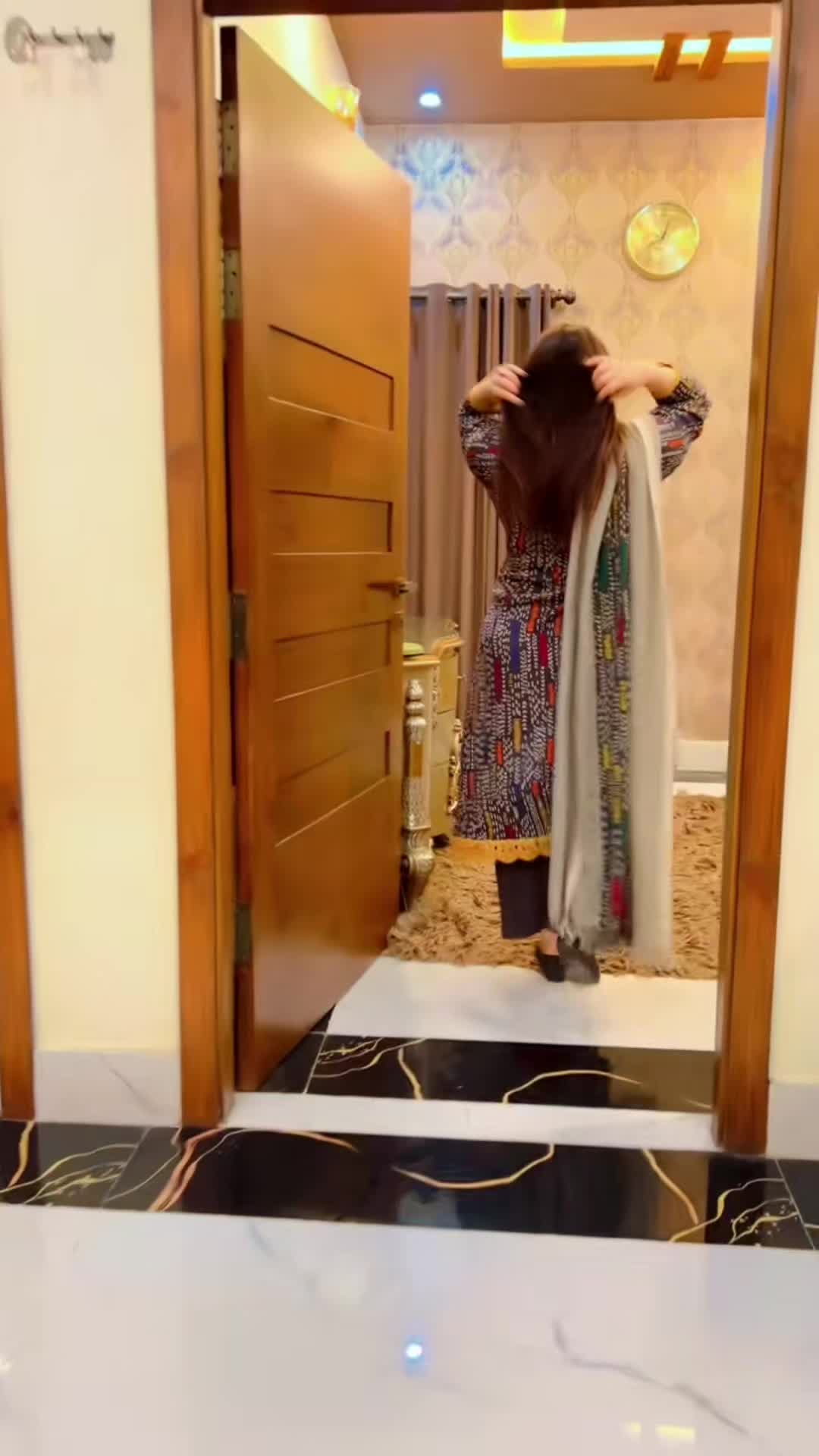 @𝗙𝗮𝗿𝘄𝗮 𝗾𝘂𝗲𝗲𝗻 👑