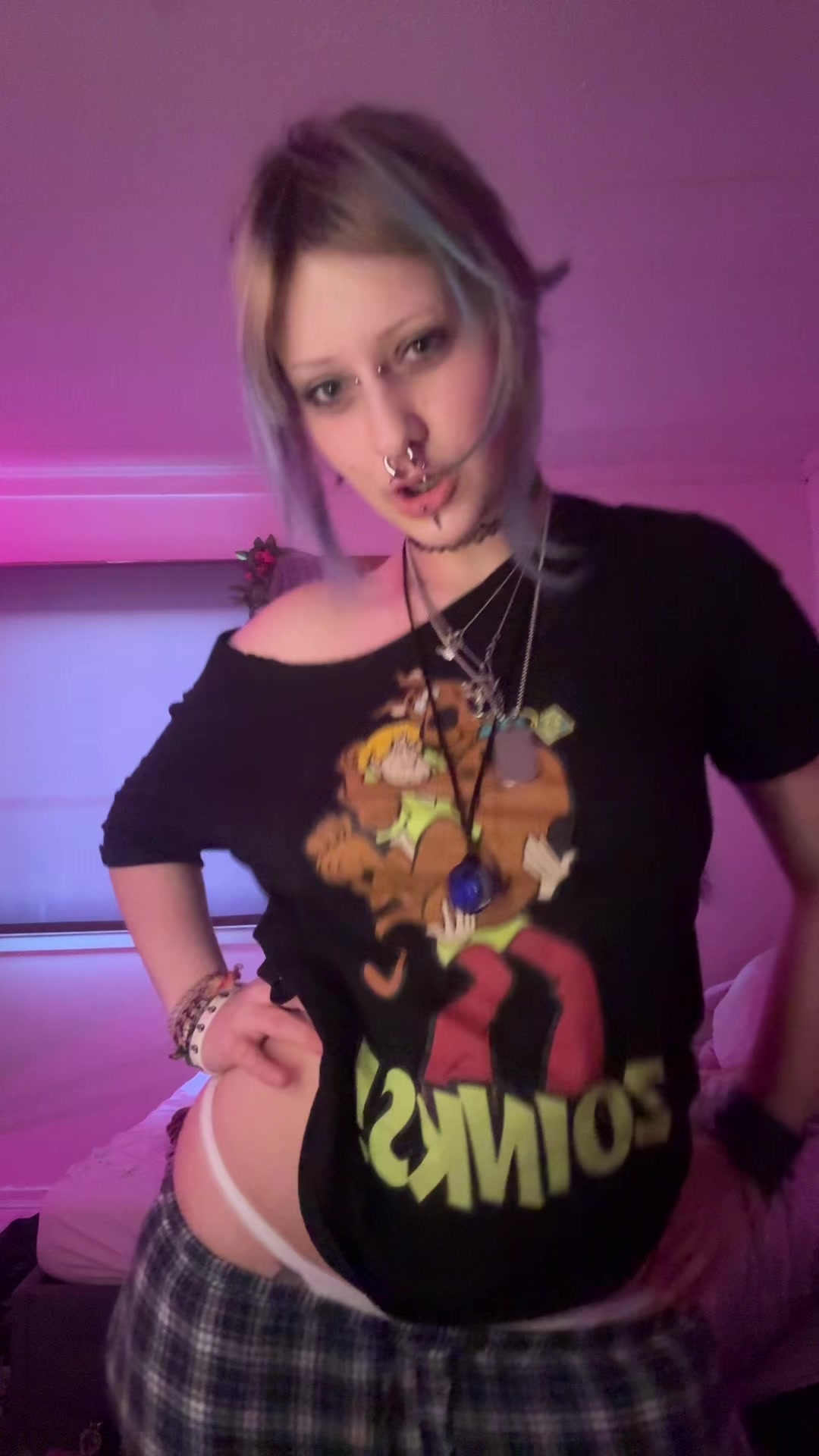@🧟&zwj;♀️