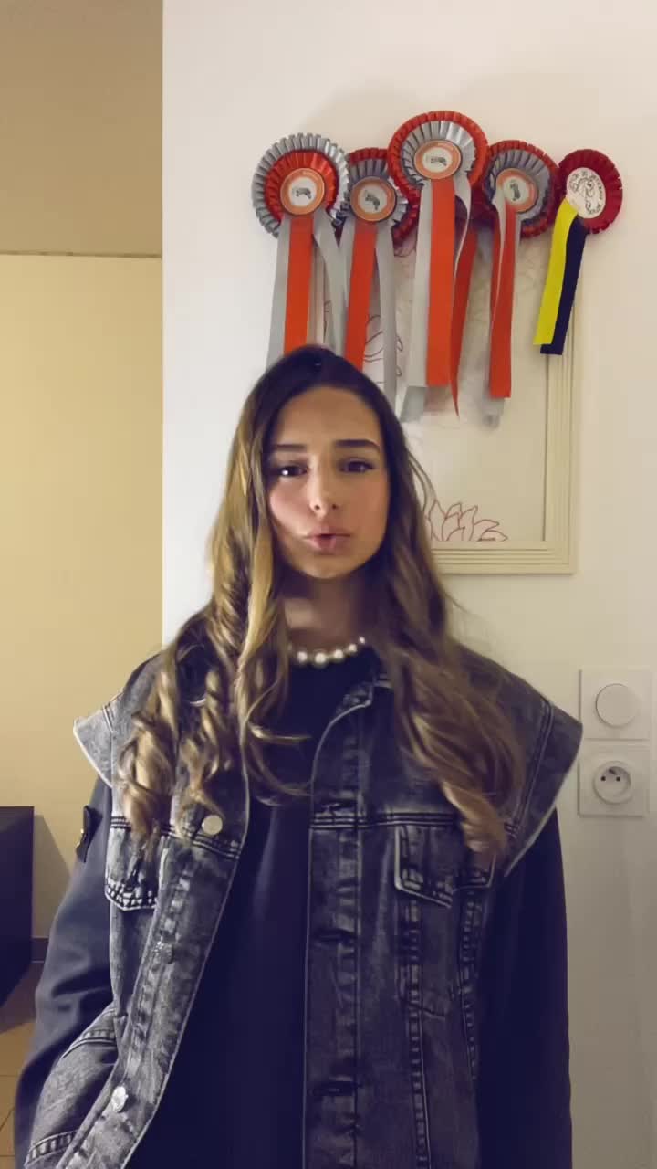 @tess_live973