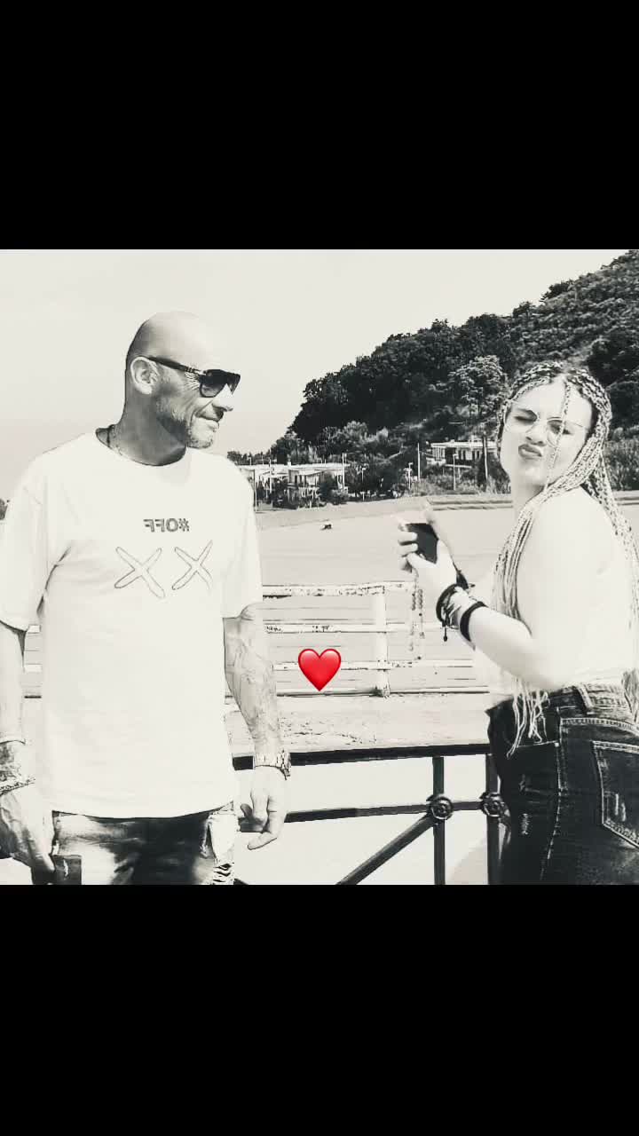 @Elena🦋