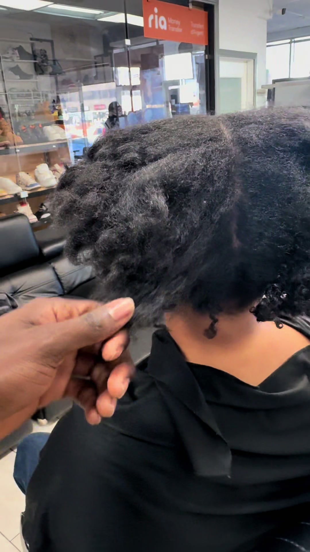 @ZOE-LOCKS-CUTZ