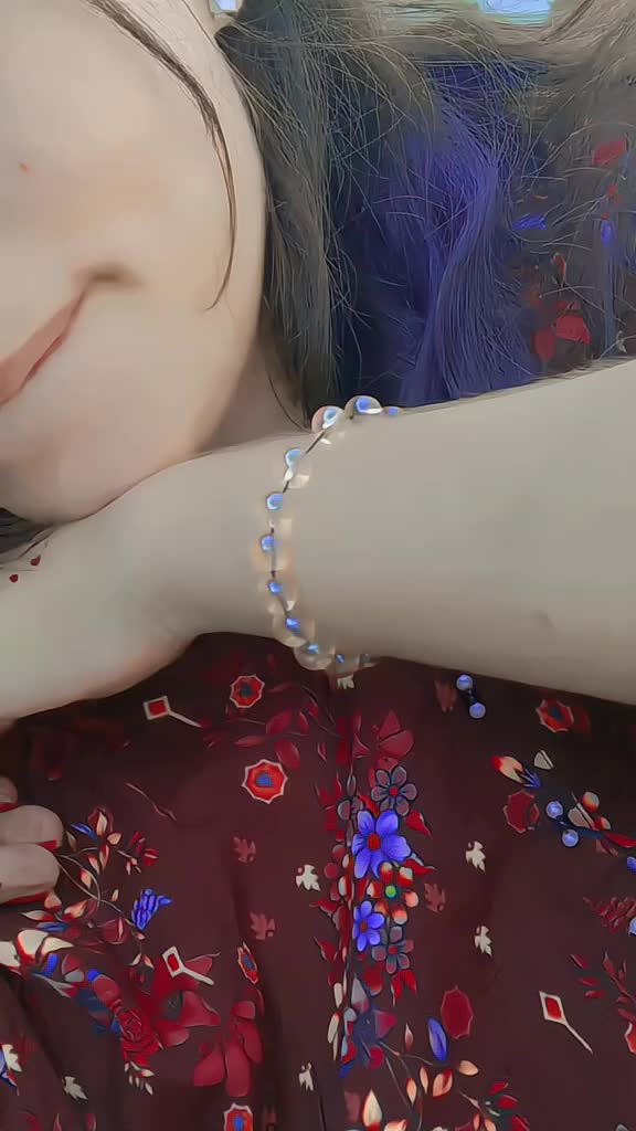 @༺ 🍁𝑬𝒚𝒆𝒔 𝒒𝒖𝒆𝒆𝒏🍁 ༻