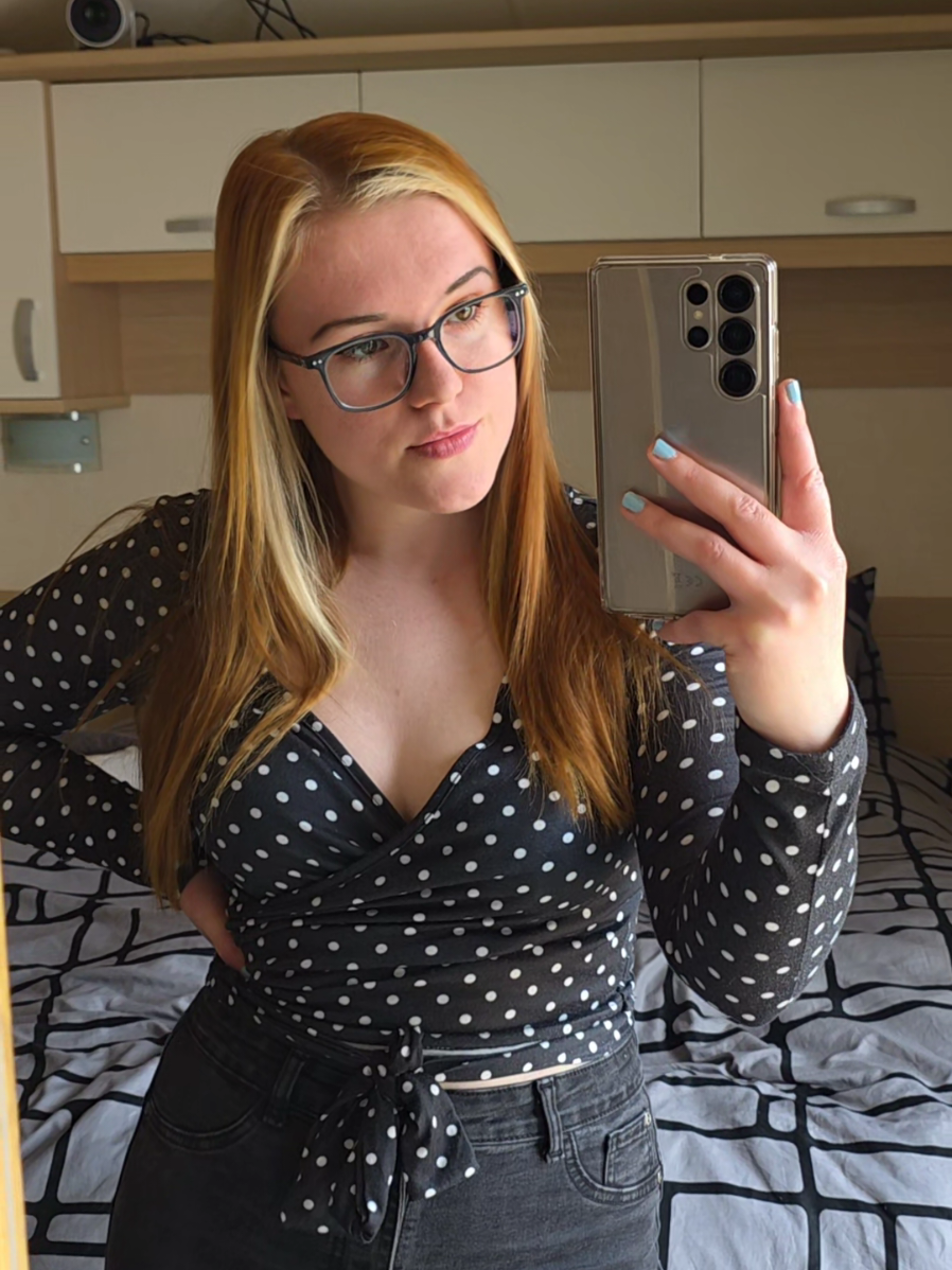@Charlii 🖤