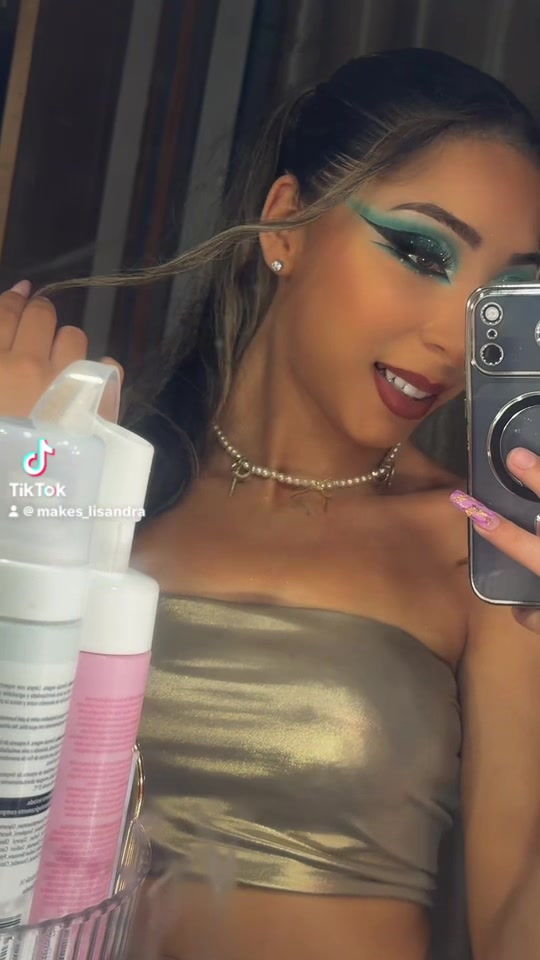 @Lisandra_17