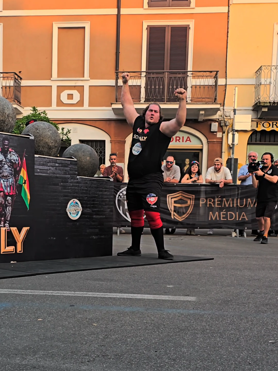@GianlucaStrongman