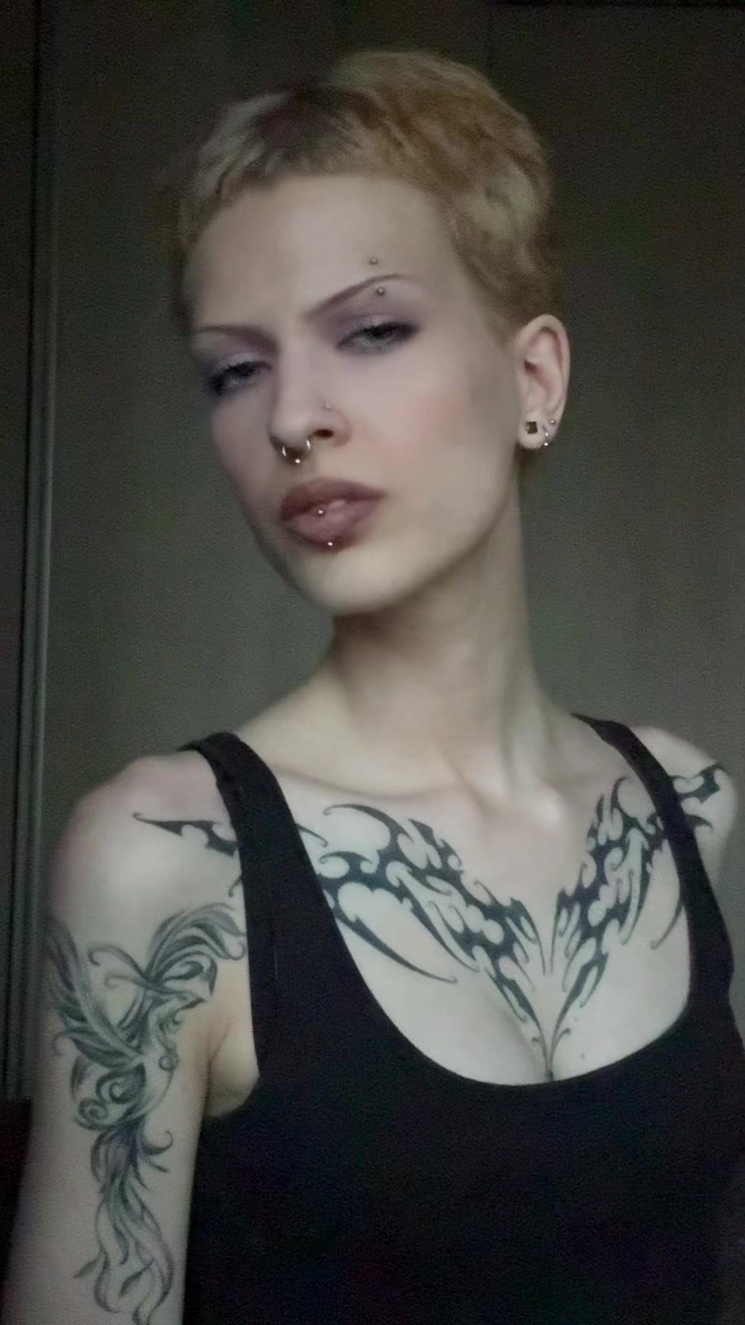 @alexiazehn