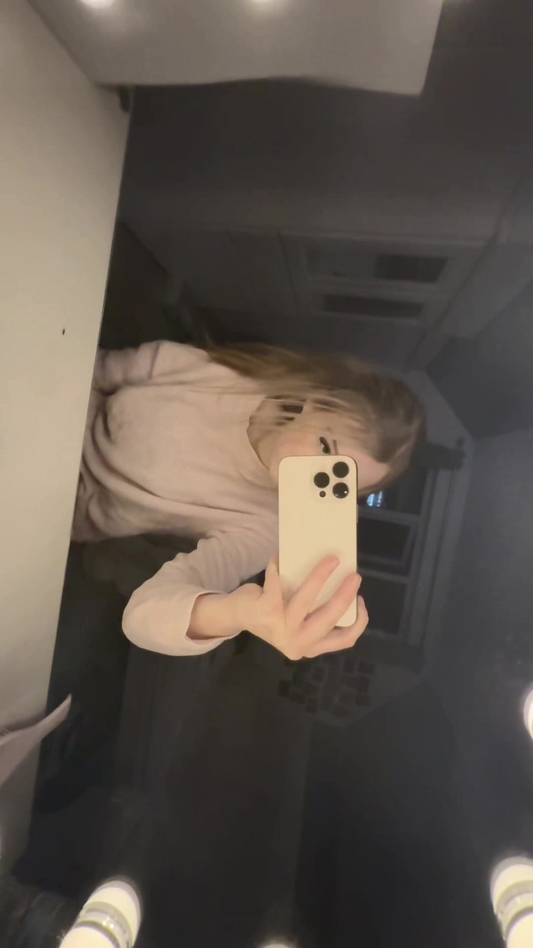 @𝓲𝔃𝔃𝔂 💫