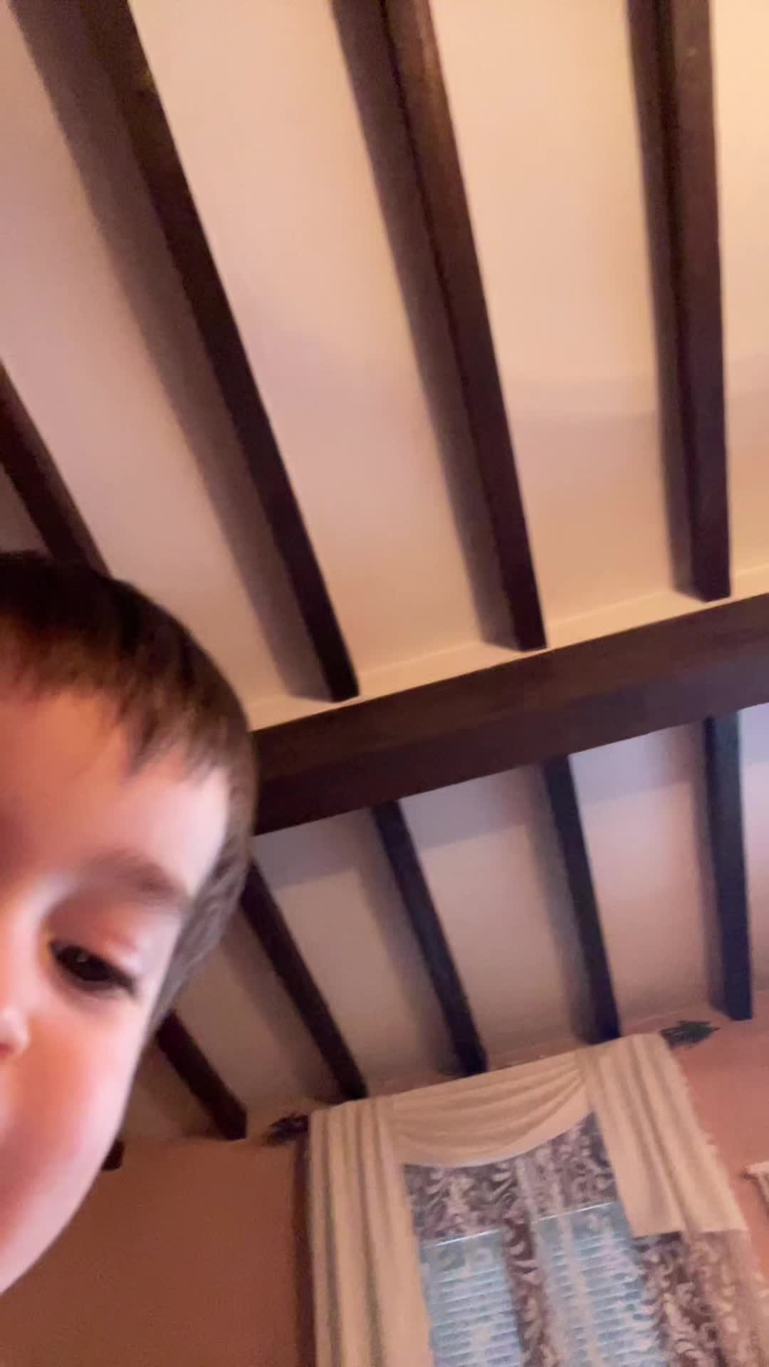 @moriviola