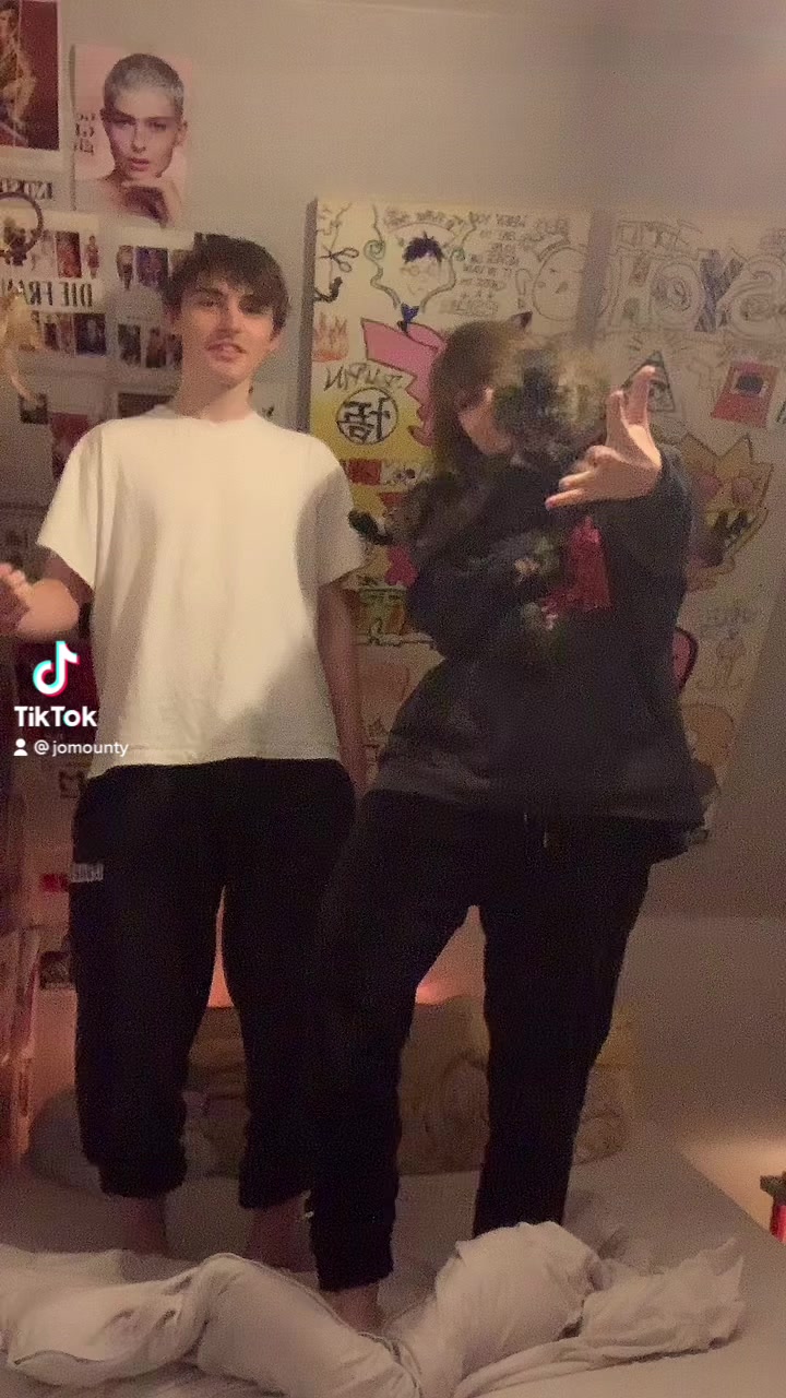 @Jo