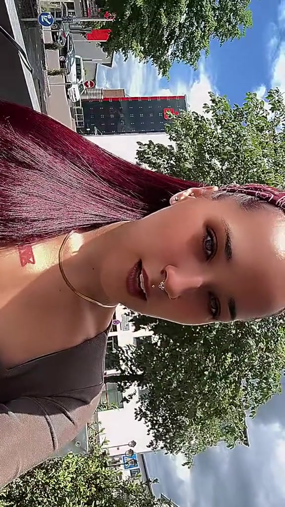 @Lara🌸🌷