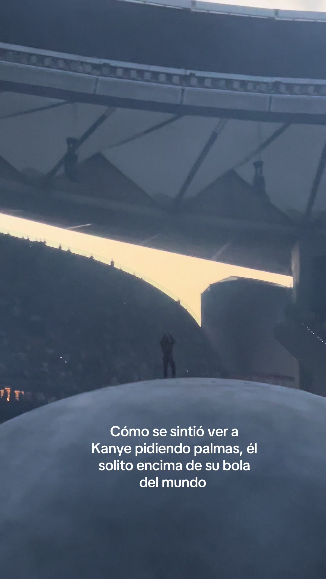@María