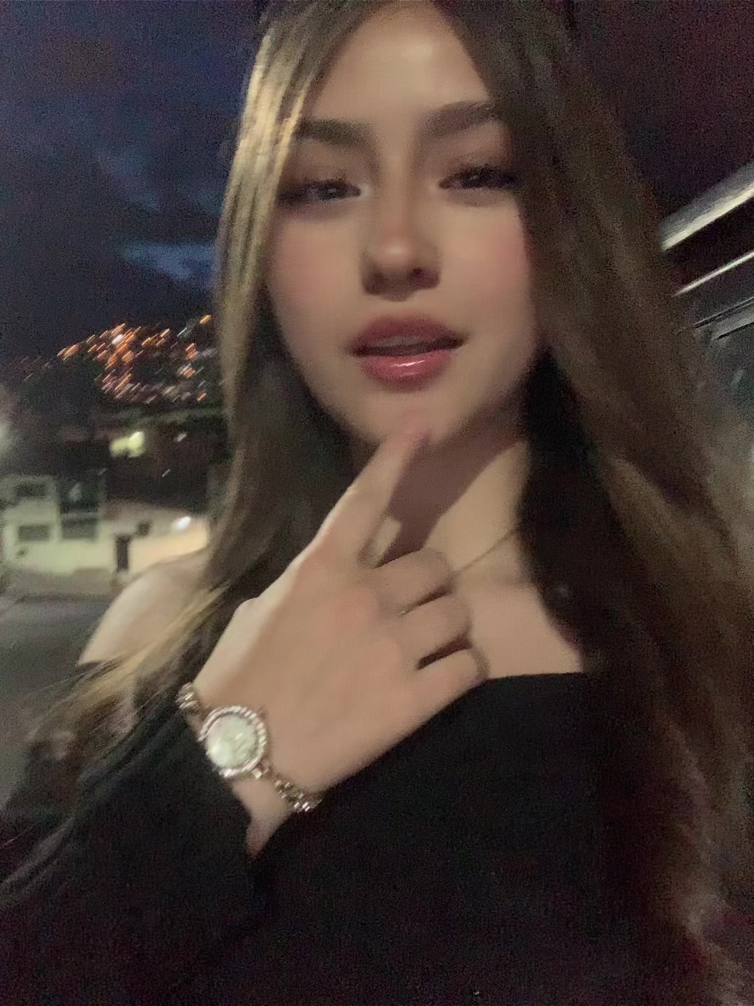 @𝓔𝓿𝓮 🍓