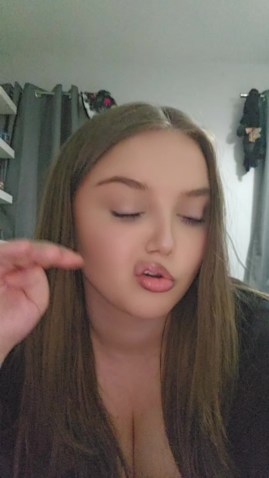 @Ava 🌹