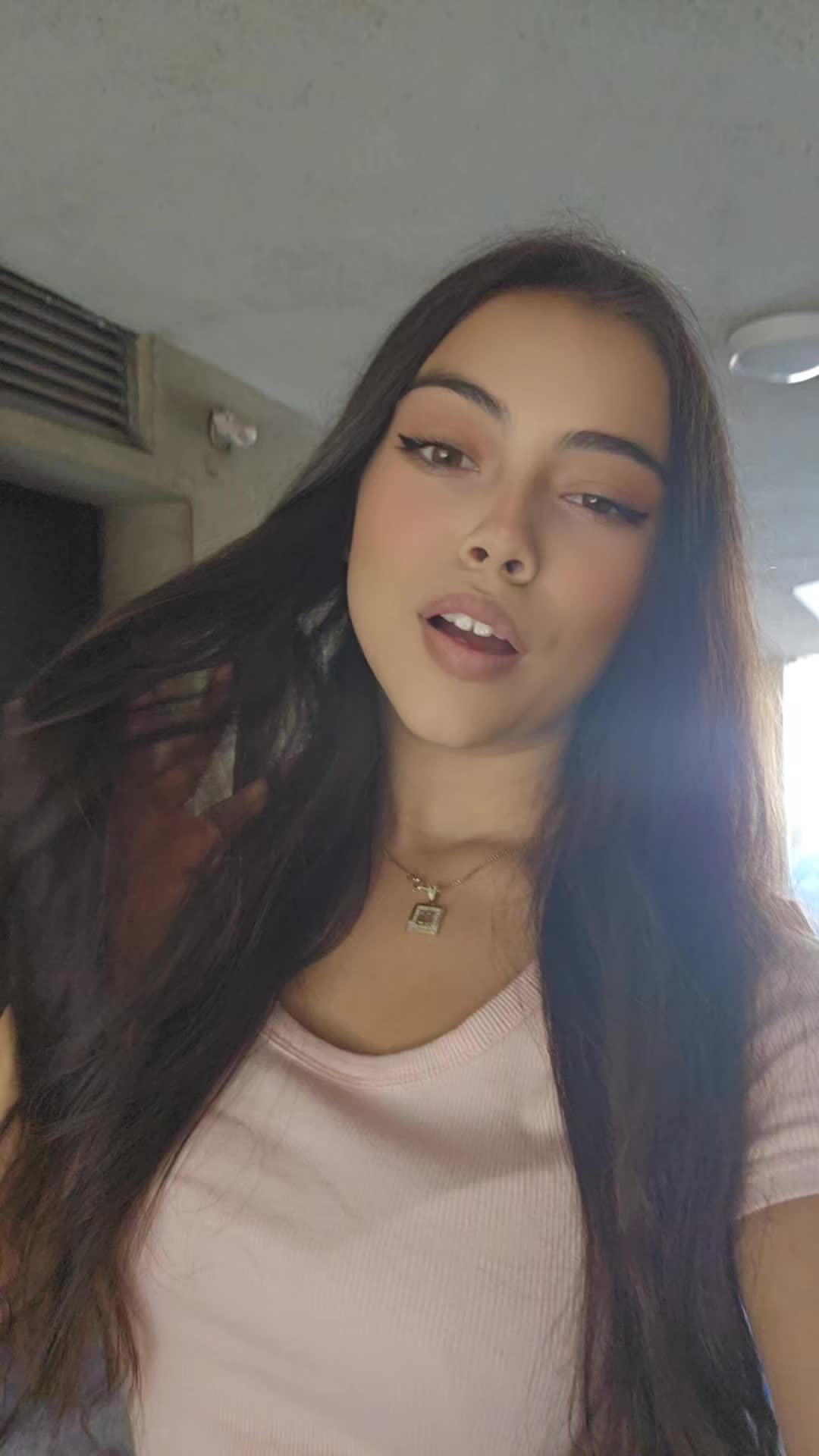 @Izabella_Angelova