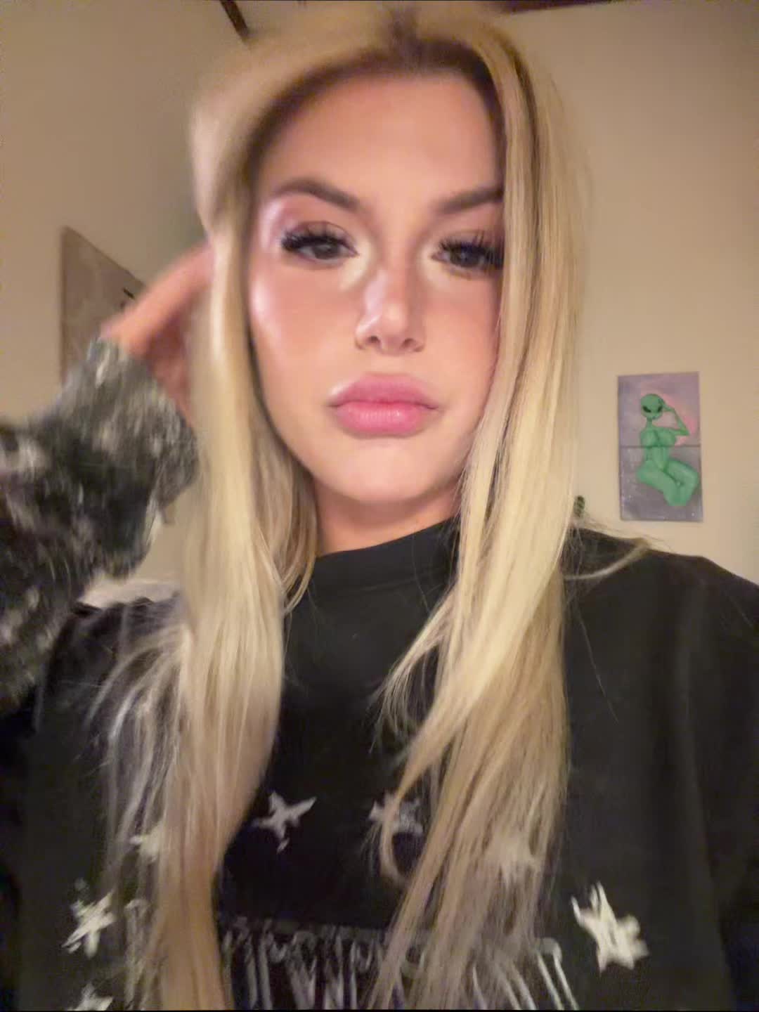 @rebeccacambria