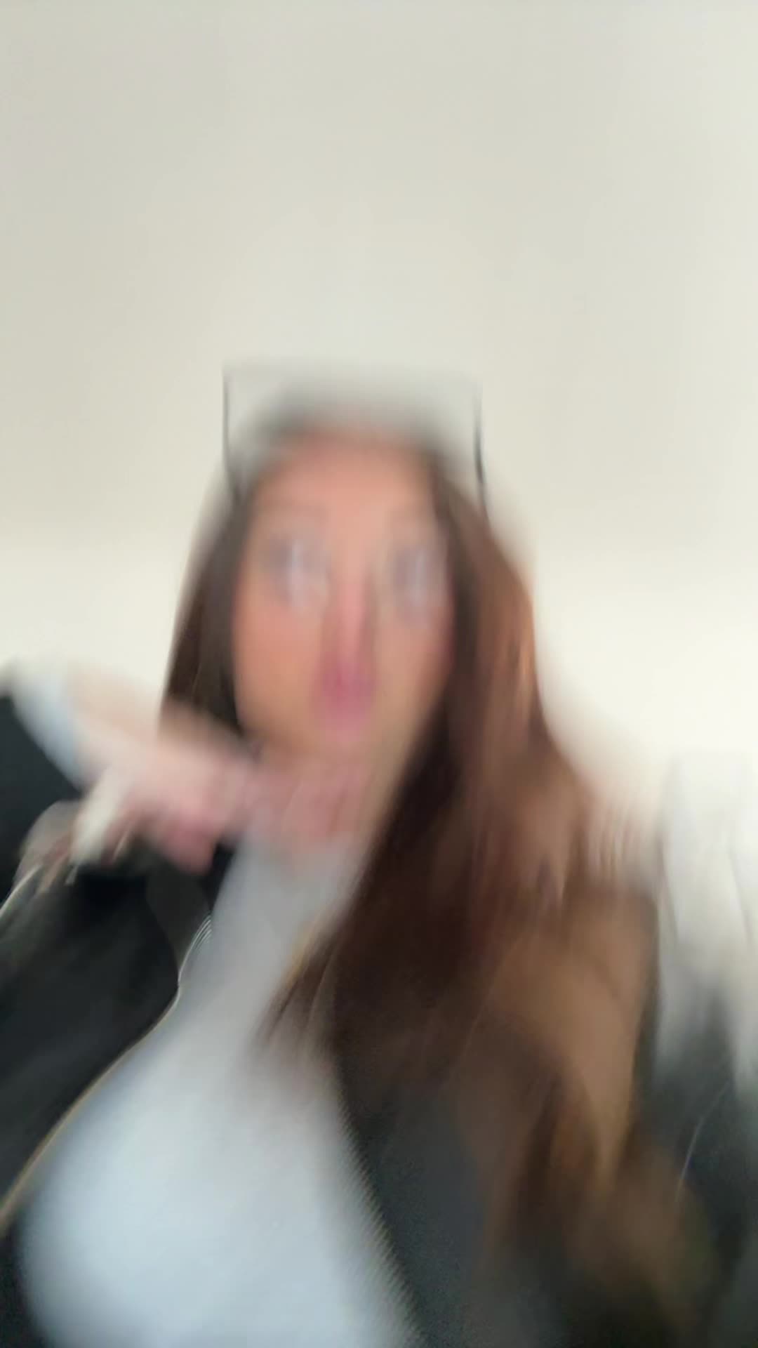 @ES