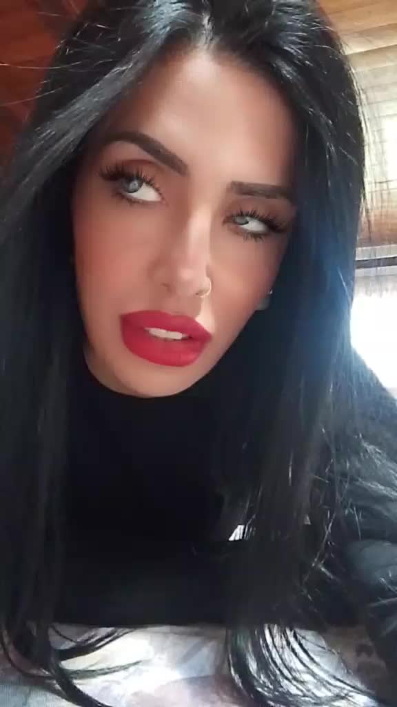 @Esmeralda
