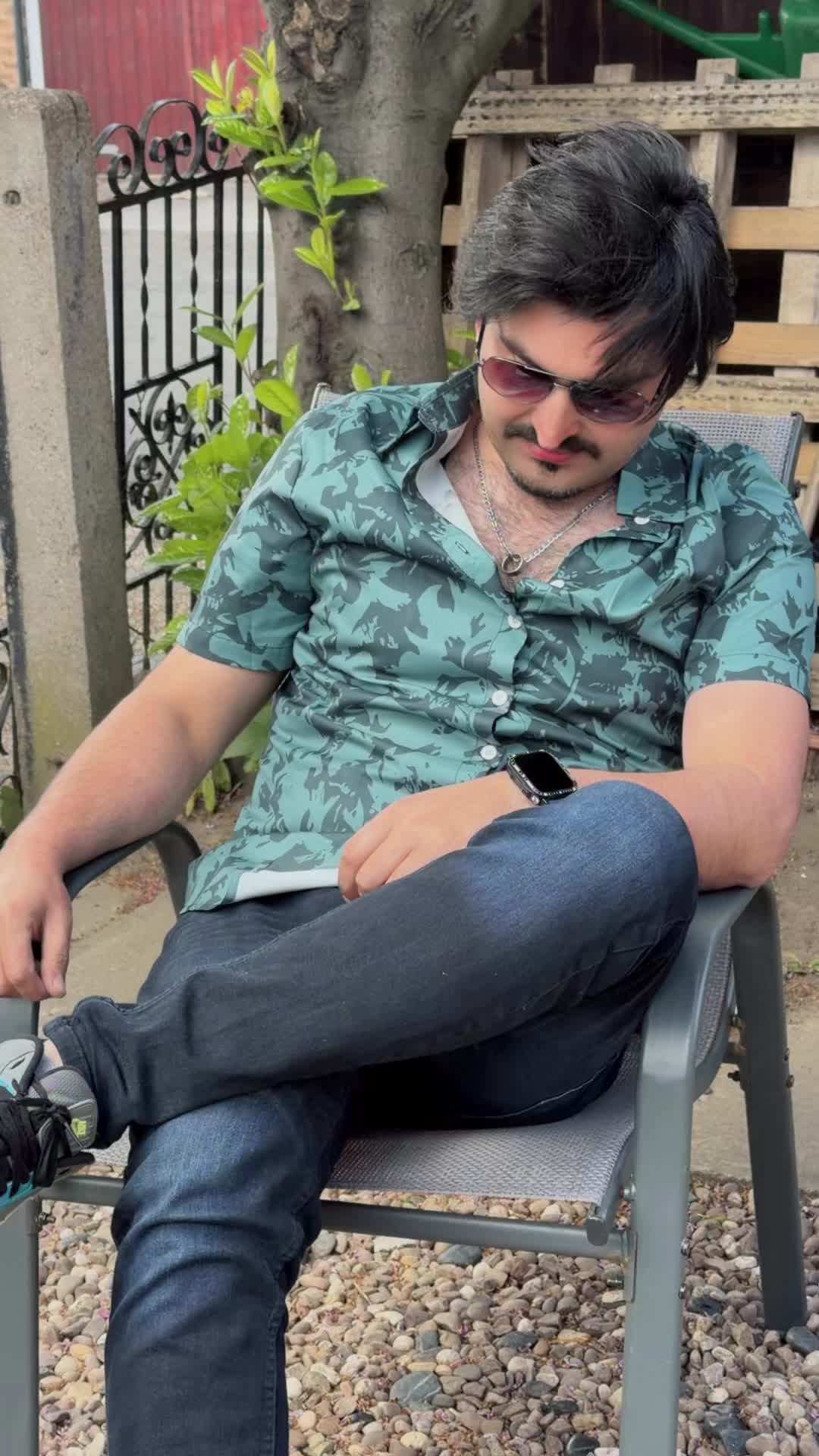 @Malik zeeshi🇵🇰 🇬🇧