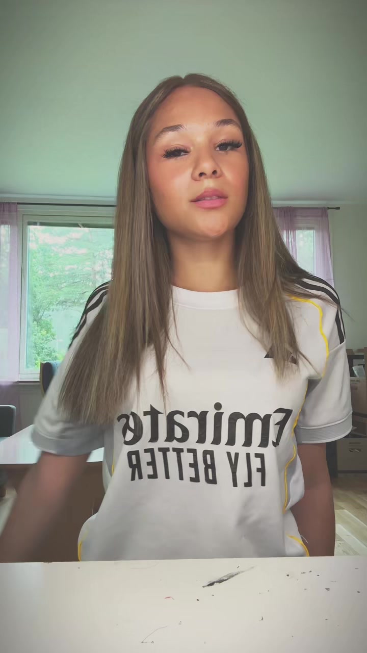 @𝒾