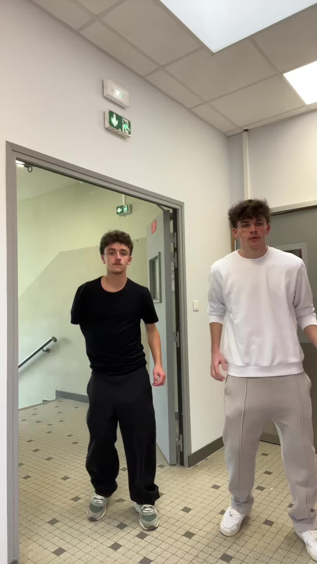 @pinglish