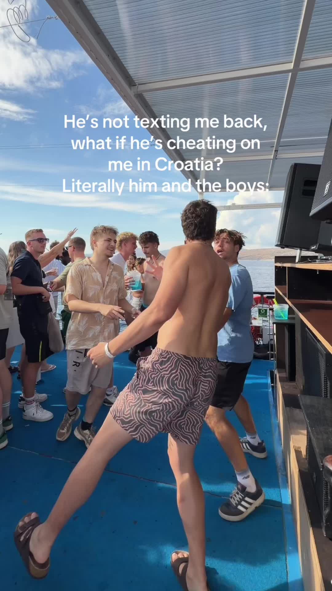 @Out To Sea - Split Boat Party