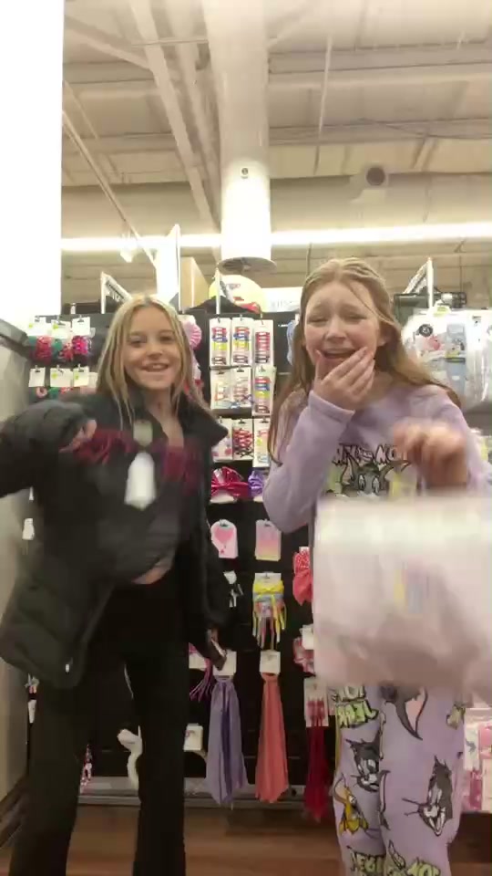 @priyaandhollie🍆